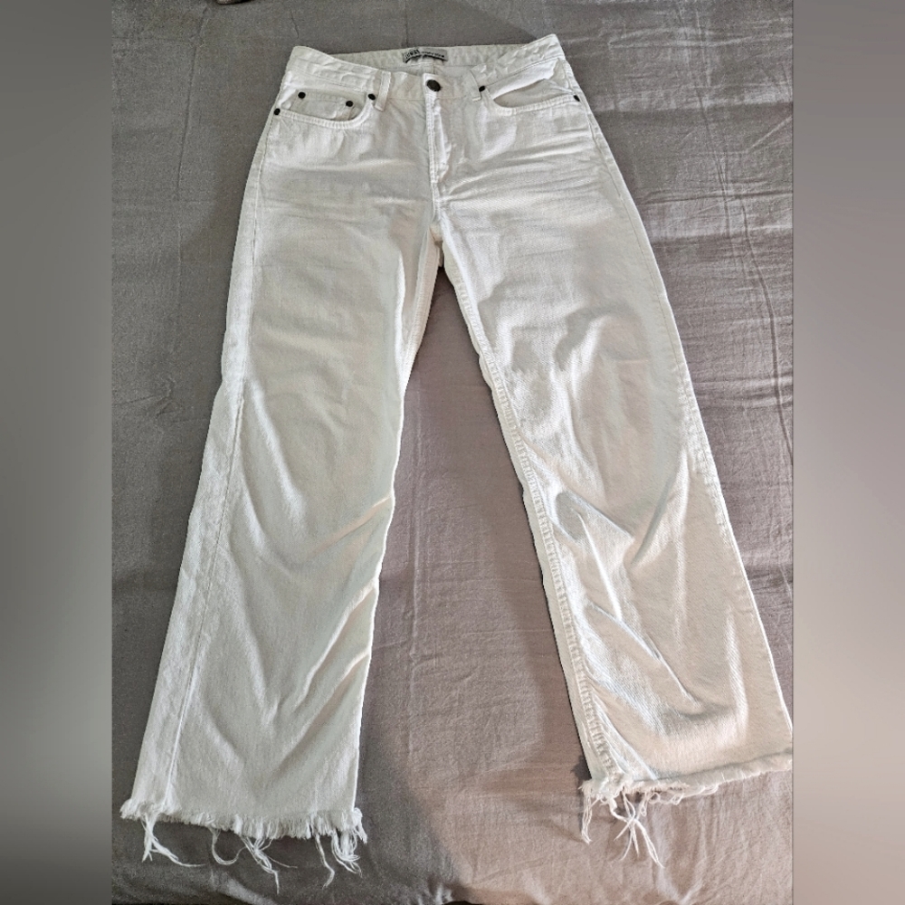 Zara Womens White Denim Cropped Jeans. Size 4. 100% Cotton